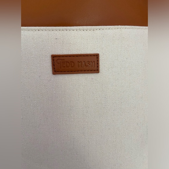 Tedd Nash Backpack + Makeup Bag Set - Picture 2 of 8